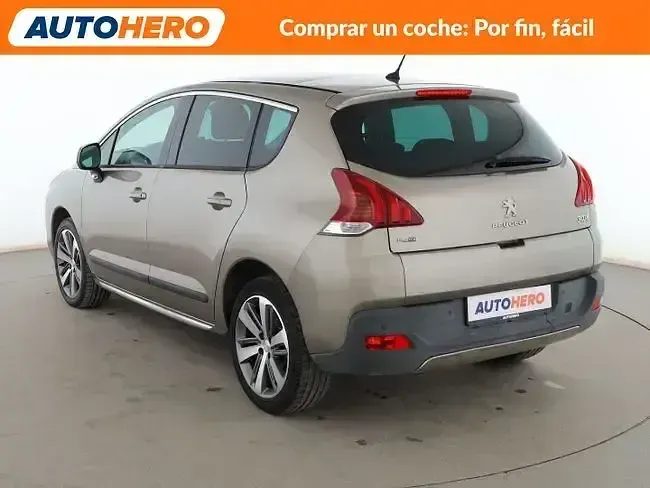 Usado Peugeot 3008 Allure 120 CV (88 kW) 2016 Gris SUV