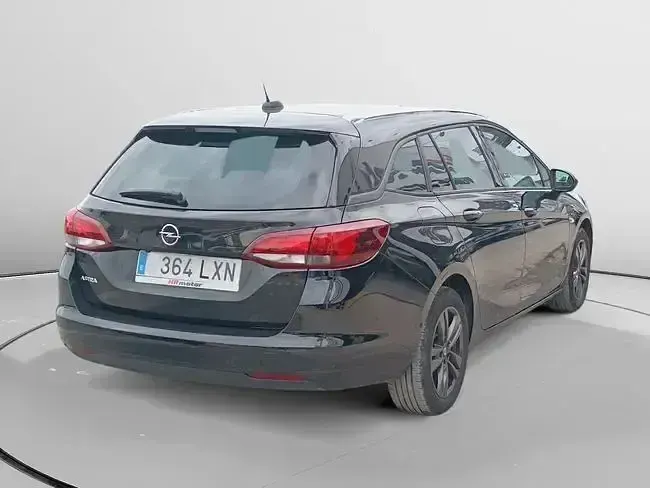 Usado Opel Astra Business Elegance 145 CV (106 kW) 2022 Negro Utilitario