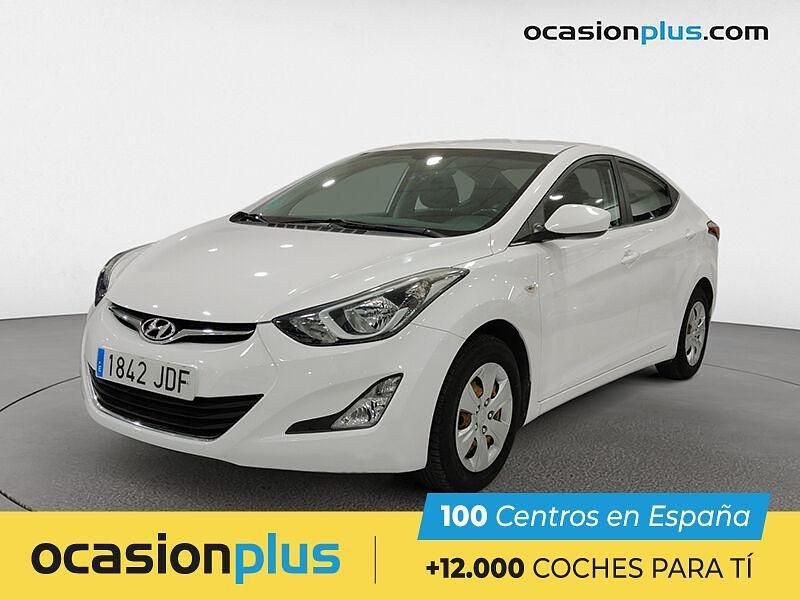 Blanco Usado 2015 Hyundai Elantra Comfort Berlina | 13.890 € - Imagen 1/4