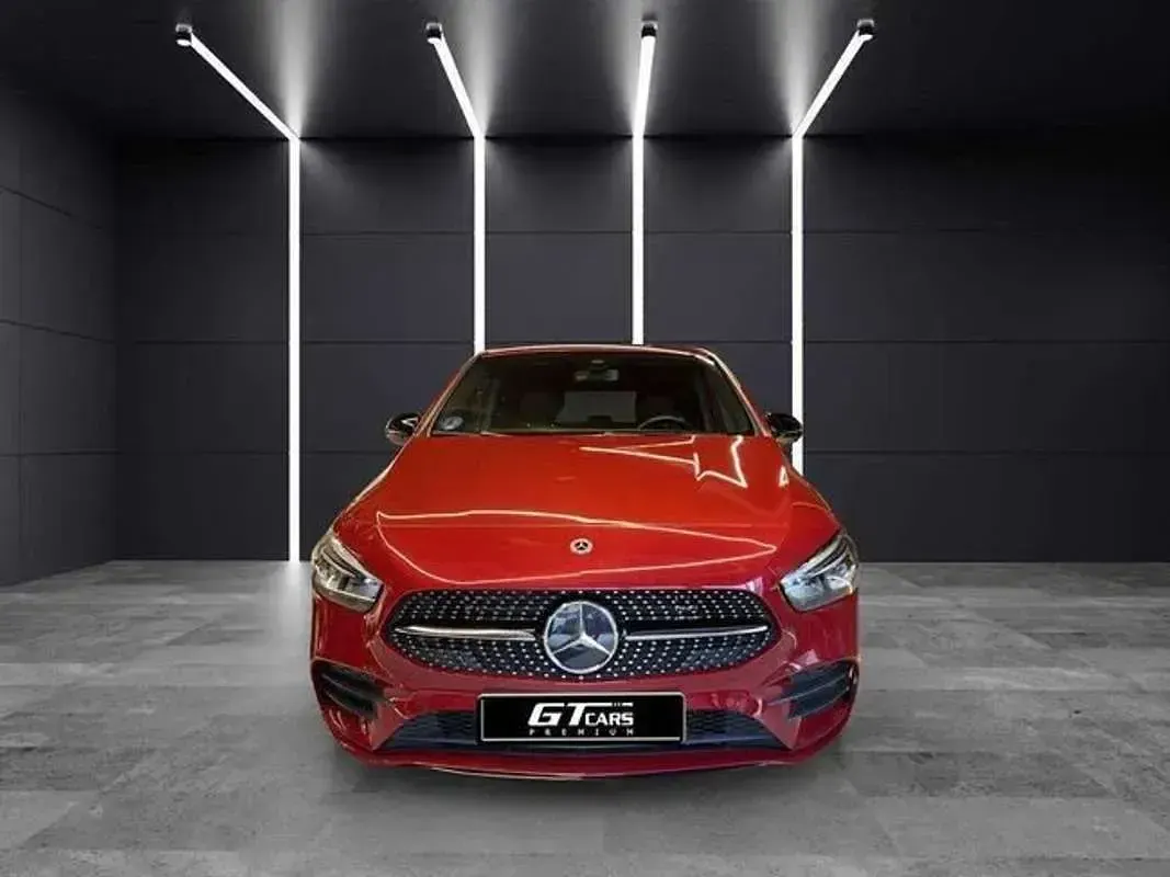 Käytetty Mercedes E250 AMG 218 HP (160 kW) 2022 Punainen Tila-auto