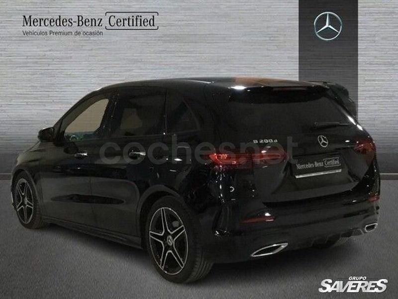 Usado Mercedes B200 150 CV (110 kW) 2024 Negro Utilitario