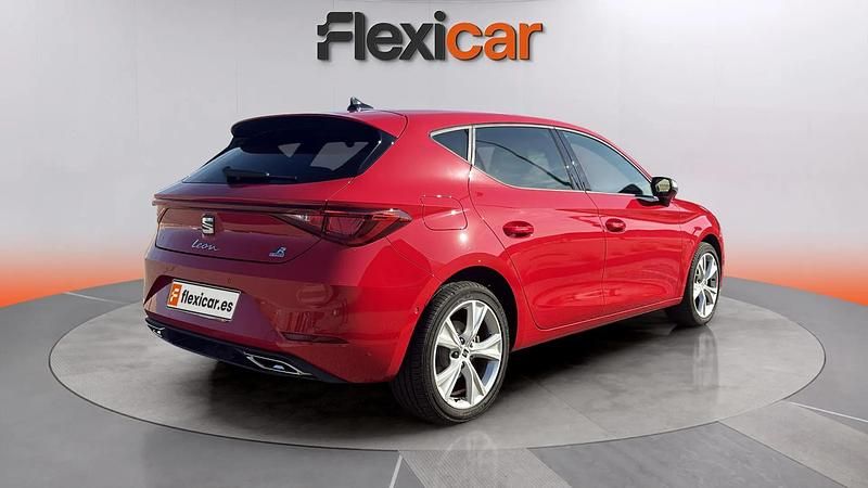 Usado Seat Leon FR 205 CV (150 kW) 2023 Rojo Utilitario