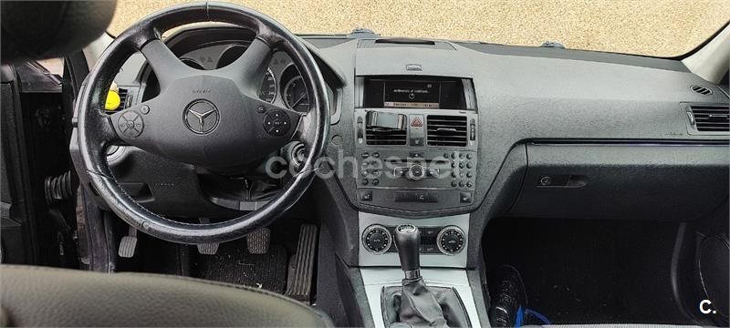 Negro Usado 2009 Mercedes C200 Avantgarde Berlina | 6890 € (Buen precio) - Imagen 1/4