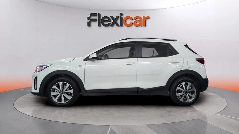 Usado Kia Stonic 79 CV (58 kW) 2025 Blanco SUV