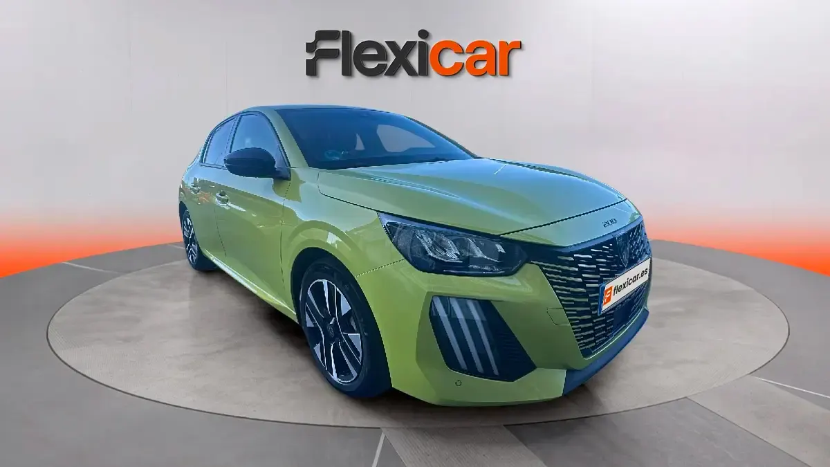 Usado Peugeot 208 Allure 101 CV (74 kW) 2025 Utilitario