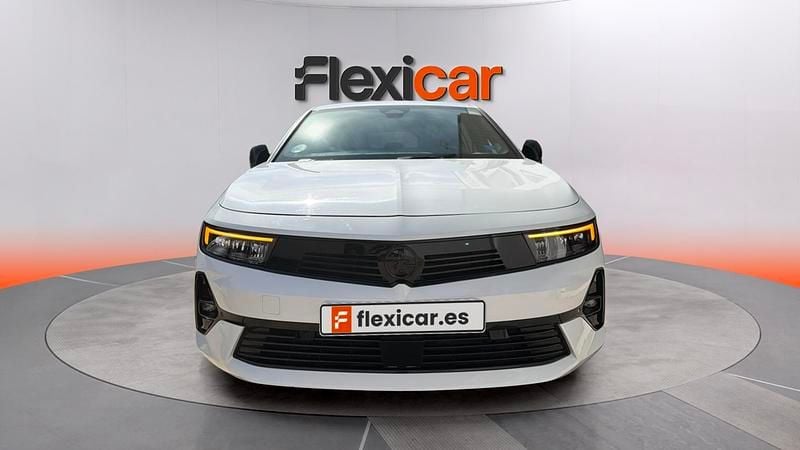 Usado Opel Astra Edition 130 CV (95 kW) 2023 Blanco Berlina