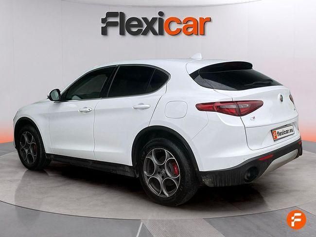 Usado Alfa Romeo Stelvio Executive 280 CV (205 kW) 2017 Blanco SUV
