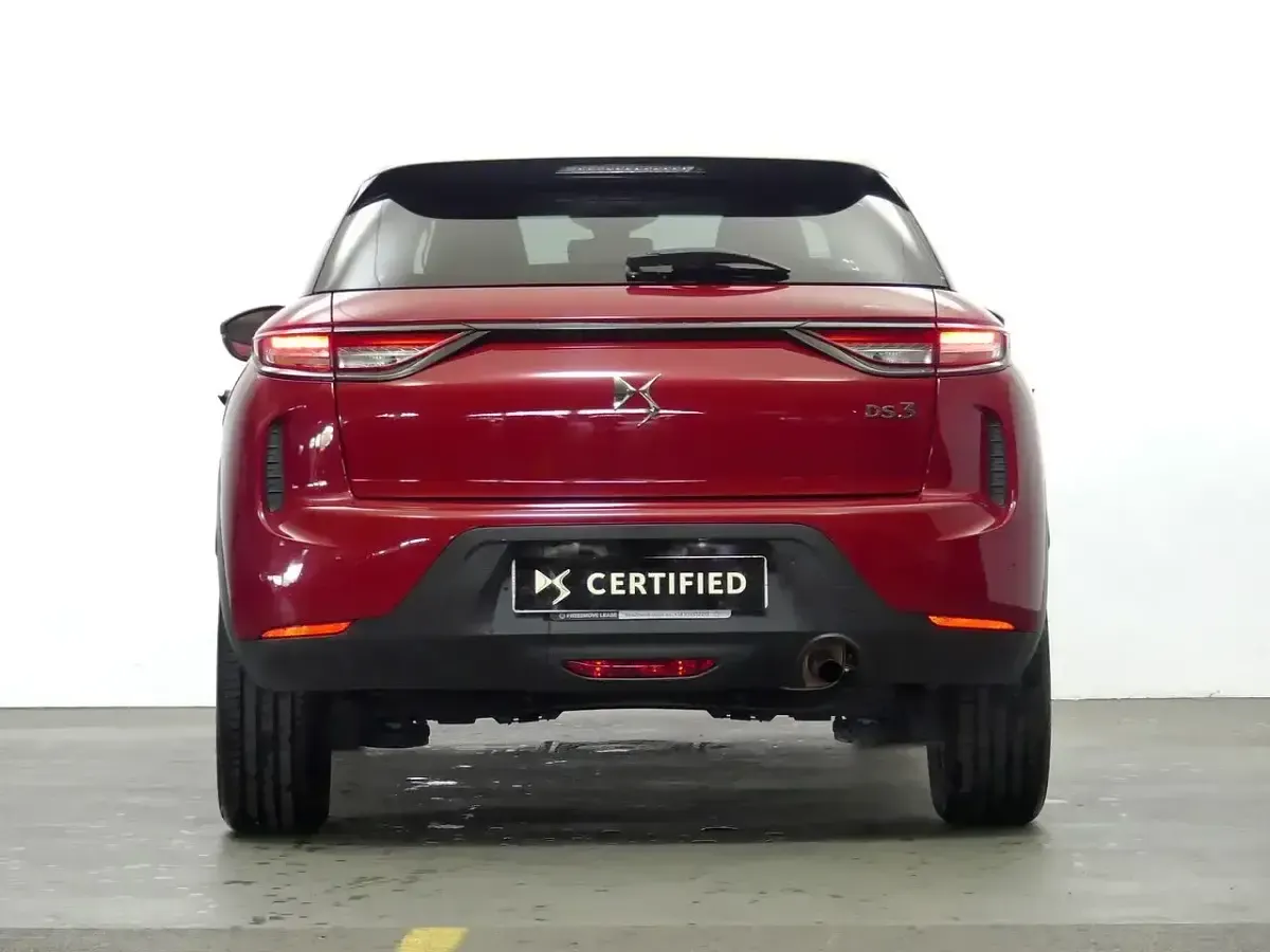 Usado DS Automobiles DS3 Crossback Connected Chic 100 CV (73 kW) 2020 Rojo SUV