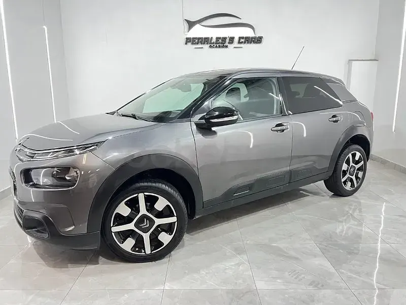 Usado Citroën C4 Cactus Shine 102 CV (75 kW) 2019 Gris / plata Utilitario