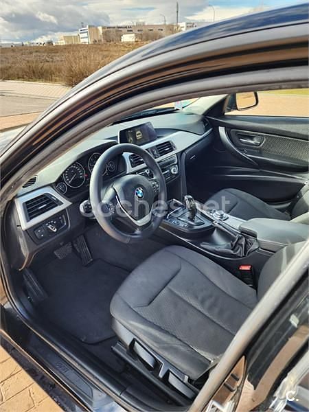 Usado BMW 318 150 CV (110 kW) 2017 Negro Berlina