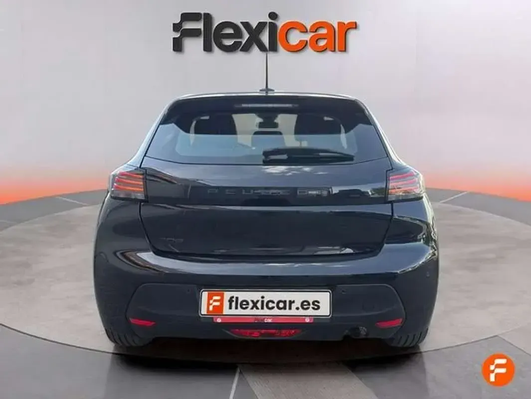 Usado Peugeot 208 Style 101 CV (74 kW) 2024 Negro Utilitario