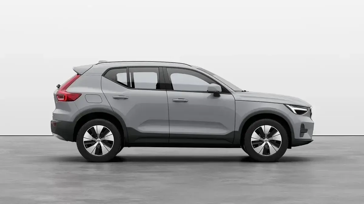 Nuevo Volvo XC40 Core 163 CV (119 kW) 2025 Gris / plata SUV