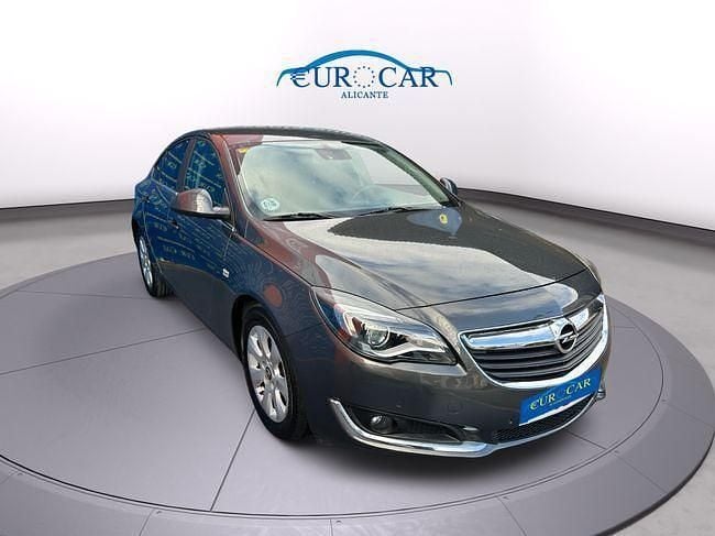Usado Opel Insignia Expression 120 CV (88 kW) 2015 Negro Berlina