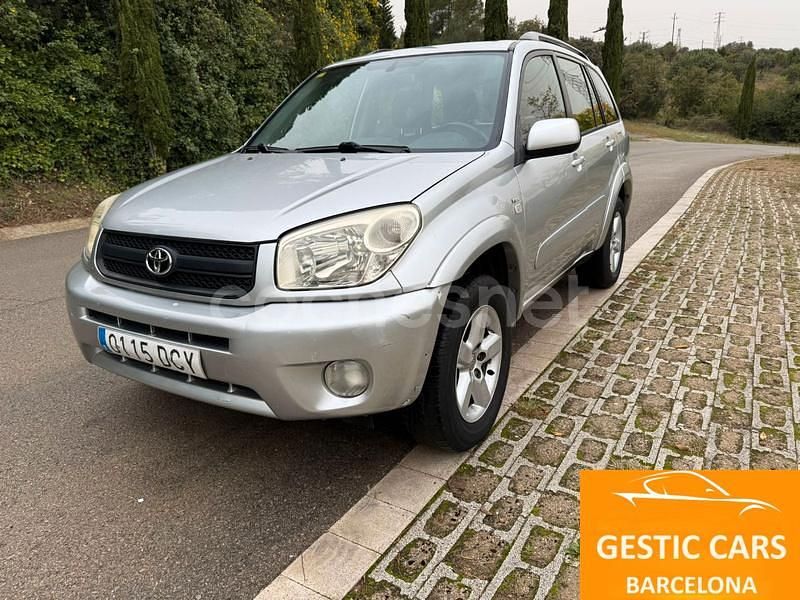 Gris / plata Usado 2004 Toyota RAV4 Sol SUV | 8490 € (Caro) - Imagen 1/4