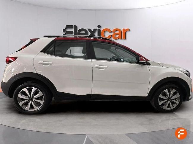 Usado Kia Stonic 100 CV (73 kW) 2023 Blanco SUV