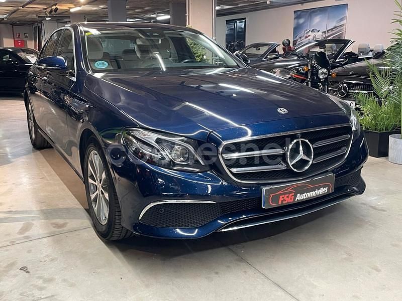 Usado Mercedes E220 194 CV (142 kW) 2020 Azul Berlina