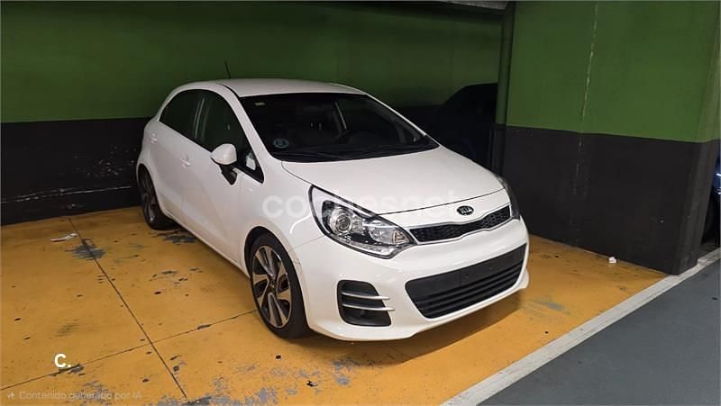 Usado Kia Rio 84 CV (61 kW) 2016 Blanco Berlina