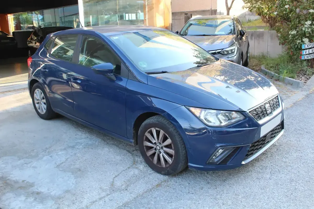 Usado Seat Ibiza Reference 80 CV (58 kW) 2019 Azul Utilitario