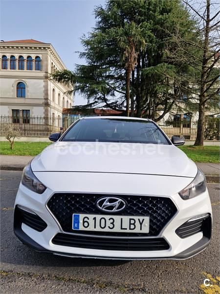 Usado Hyundai i30 N Line 120 CV (88 kW) 2019 Blanco Berlina