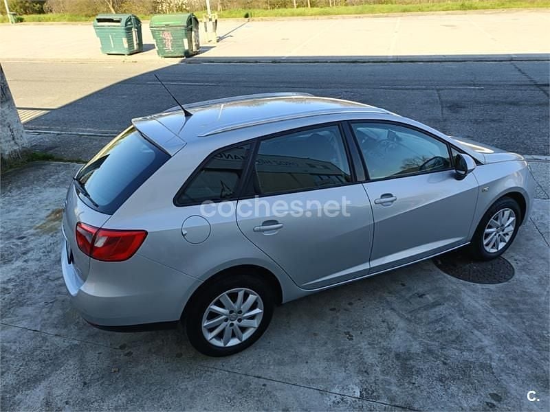 Usado Seat Ibiza ST I-Tech 75 CV (55 kW) 2014 Gris / plata Familiar
