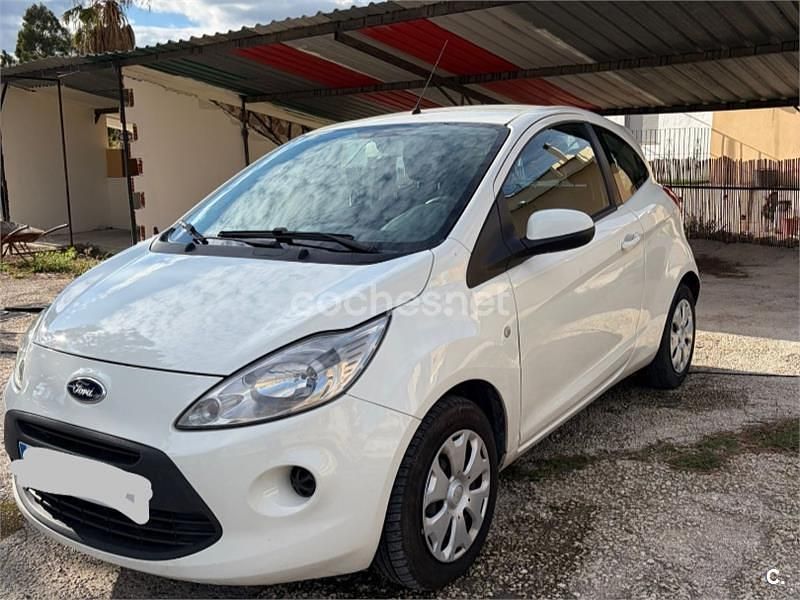 Usado Ford Ka Titanium 69 CV (50 kW) 2015 Blanco Berlina