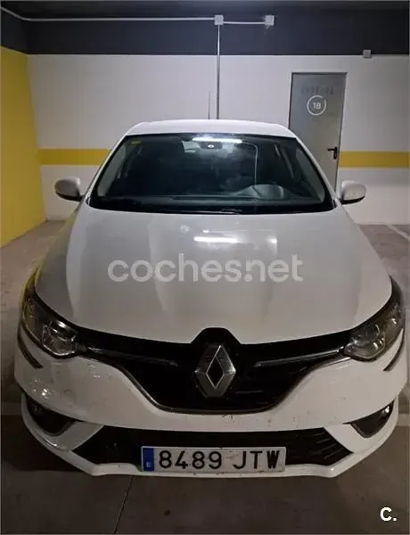 Usado Renault Mégane Business 90 CV (66 kW) 2016 Blanco Berlina