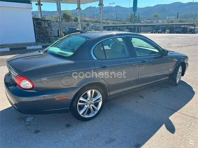 Usado Jaguar X-type Executive 145 CV (106 kW) 2009 Negro Berlina