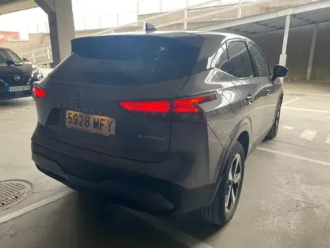 Usado Nissan Qashqai N-Connecta 190 CV (139 kW) 2023 Gris SUV