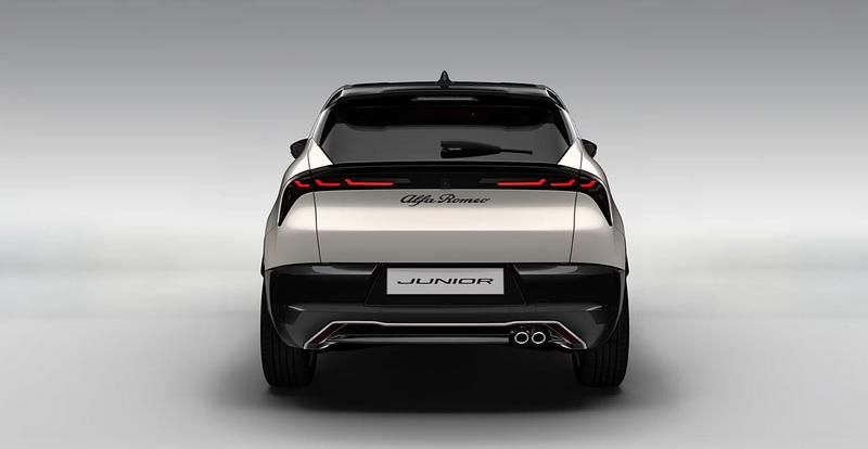 Nuevo Alfa Romeo Junior Edizione Speciale 145 CV (106 kW) 2026 Gris SUV