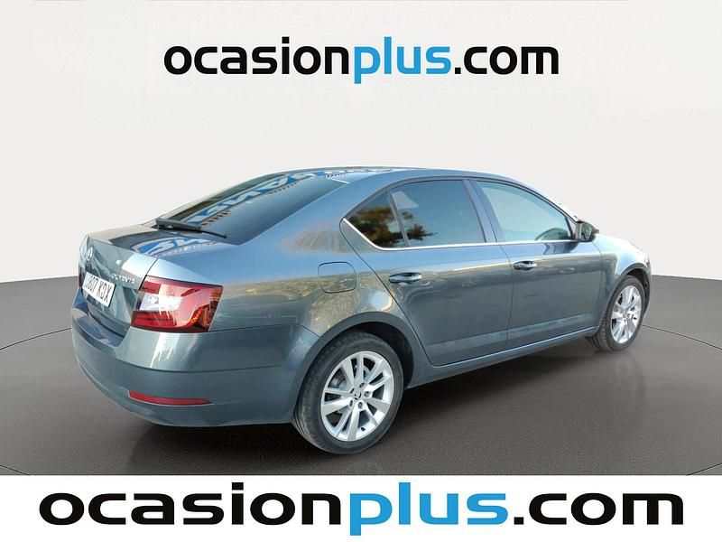 Usado Skoda Octavia 150 CV (110 kW) 2017 Gris Berlina