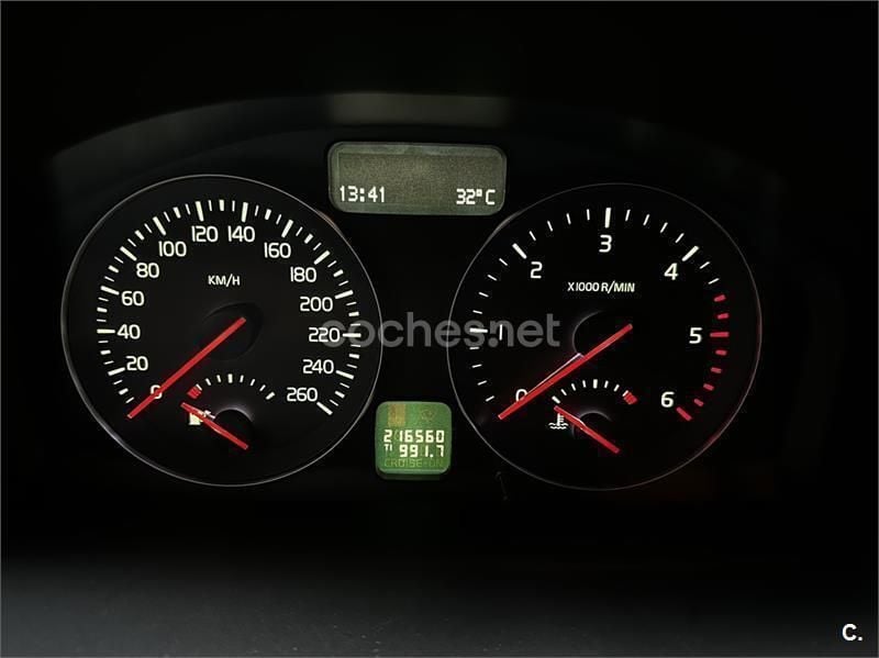 Käytetty Volvo C30 Momentum 136 HP (100 kW) 2010 Oranssi Viistoperä
