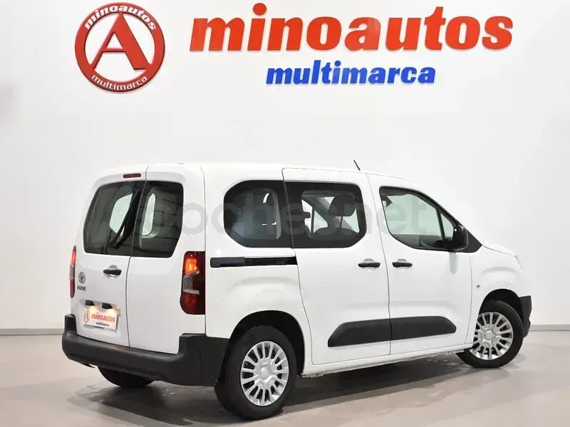 Usado Toyota Proace City City 102 CV (75 kW) 2022 Blanco Monovolumen