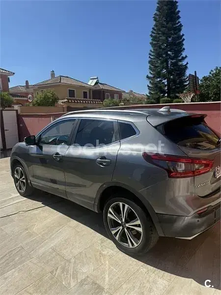 Usado Nissan Qashqai N-Connecta 130 CV (95 kW) 2018 Gris / plata SUV