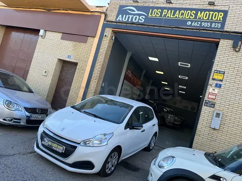 Usado Peugeot 208 Access 75 CV (55 kW) 2017 Blanco Utilitario