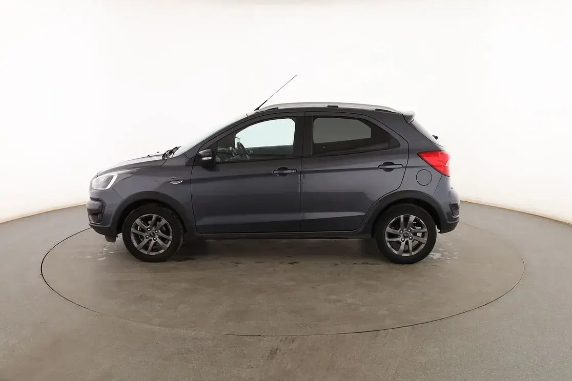 Usado Ford Ka Plus Active 86 CV (63 kW) 2018 Gris Utilitario