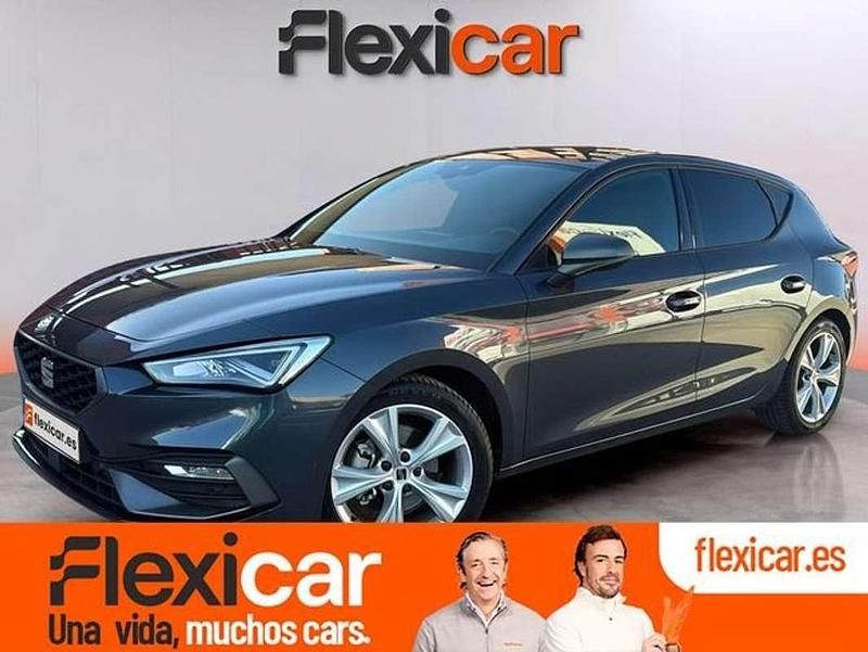 Gris Usado 2023 Seat Leon FR Berlina | 20.790 € (Super precio) - Imagen 1/4