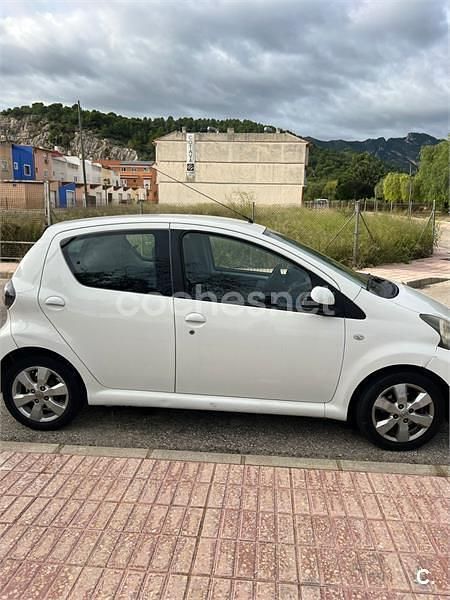 Blanco Usado 2013 Toyota Aygo City Utilitario | 5500 € (Buen precio) - Imagen 1/4