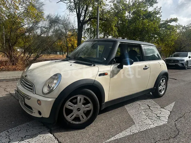 Usado Mini ONE 90 CV (66 kW) 2006 Beige Utilitario