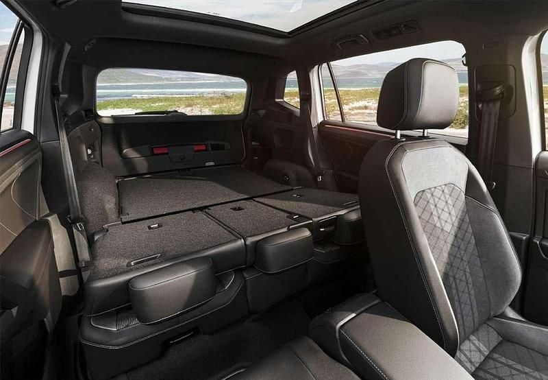 Usado VW Tiguan Allspace R-line 150 CV (110 kW) 2020 Gris SUV