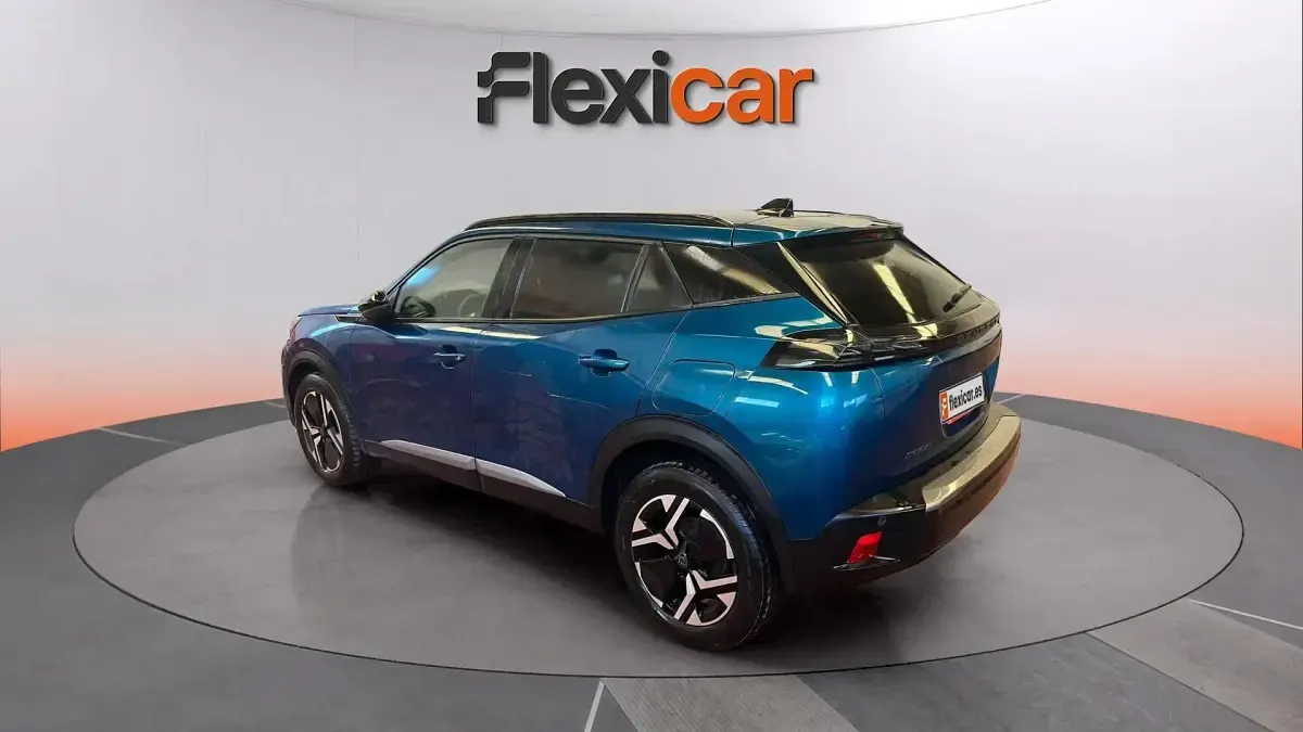 Usado Peugeot 2008 Allure 101 CV (74 kW) 2025 Verde SUV