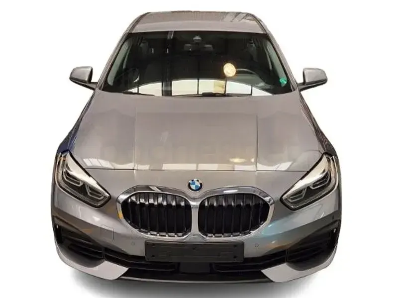 Usado BMW 118 150 CV (110 kW) 2023 Gris / plata Utilitario