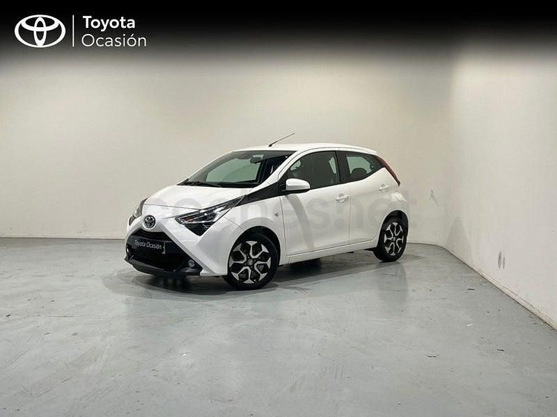 Usado Toyota Aygo X-play 72 CV (52 kW) 2021 Blanco Utilitario