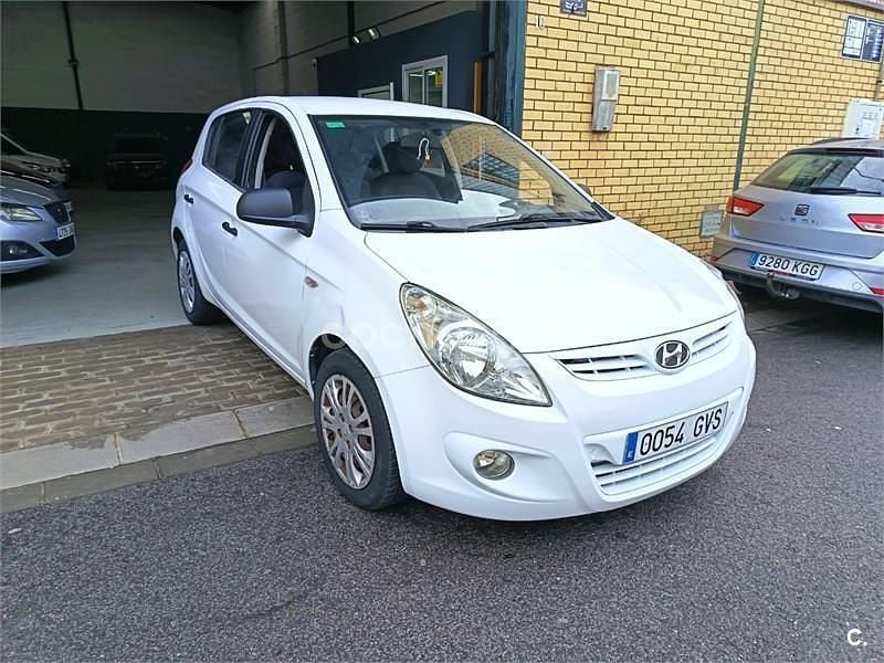 Blanco Usado 2010 Hyundai i20 Comfort Utilitario | 5500 € (Precio justo) - Imagen 1/4