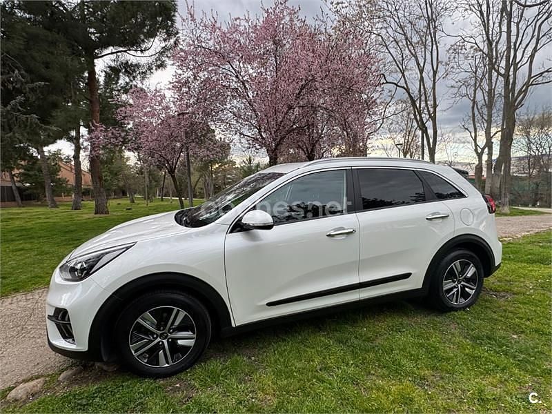 Usado Kia Niro 141 CV (103 kW) 2021 Blanco SUV