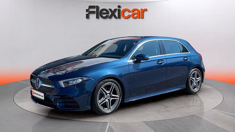 Usado Mercedes A180 117 CV (86 kW) 2020 Azul Berlina
