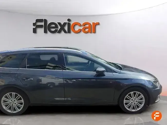 Usado Seat Leon XCELLENCE 150 CV (110 kW) 2019 Gris Familiar