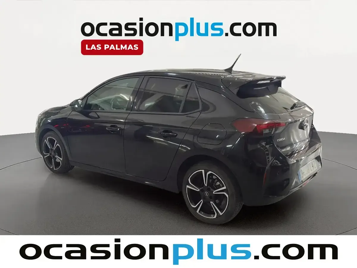 Usado Opel Corsa GS Line 130 CV (95 kW) 2022 Negro Utilitario
