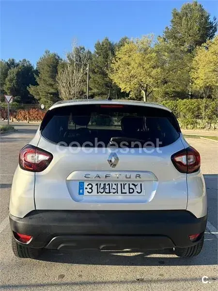 Usado Renault Captur LIMITED 90 CV (66 kW) 2019 Gris / plata SUV