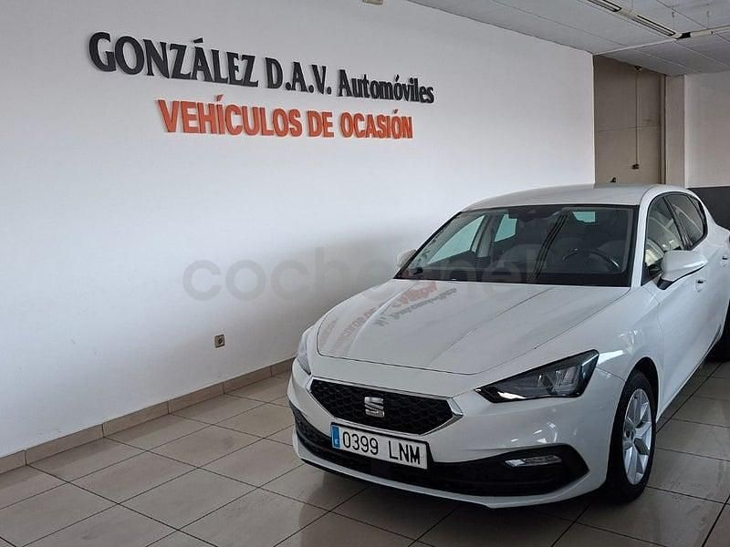 Usado Seat Leon Style 115 CV (84 kW) 2021 Blanco Berlina