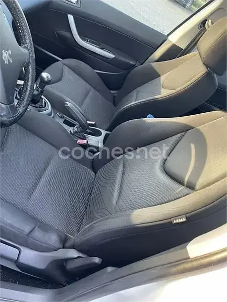 Usado Peugeot 308 Access 112 CV (82 kW) 2012 Blanco Berlina